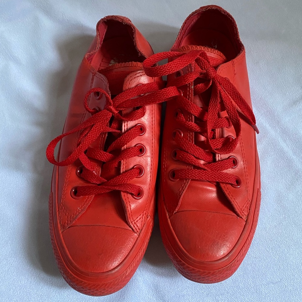 Red low-rise Converse